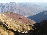In questo punto ("la bocchetta" - vedi mappa) si congiunge il sentiero che sale da Cortevecchio (Ornavasso)