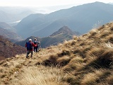 Di fronte a noi la Chiesetta dell'Alpe Colla, già vista sull'altro versante ad inizio gita.........