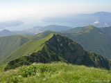 In primo piano la Cugnacorta poi il Piancavallone ,Verbania e il Lago Maggiore