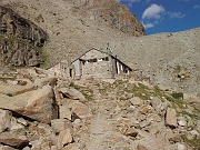 Il vecchio rifugio V.Emanuele, comunque operativo!!