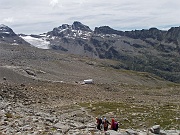 Rientro al rifugio : questo tratto ci incuriosisce perche' fatto all'andata con la sola luce delle lampade!!