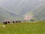 Usciamo dall'alpeggio e Luzzogno sembra vicino.....