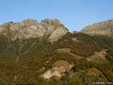 Partenza da Arvogno (mt.1247) : subito davanti a noi La Scheggia